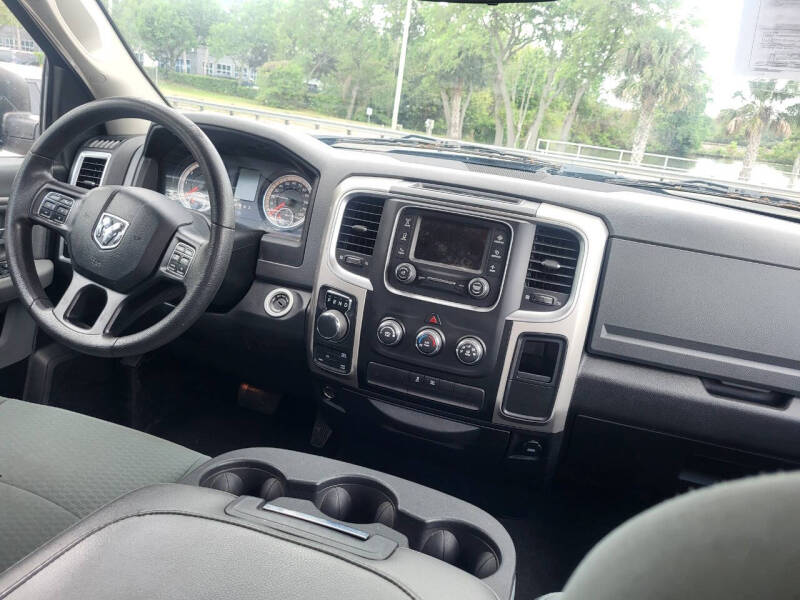 2017 RAM 1500 SLT