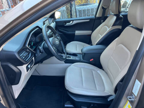 2020 Ford Escape SEL