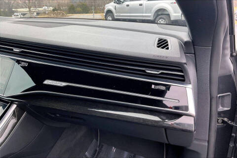 2020 Audi Q8 quattro Premium Plus 55 TFSI