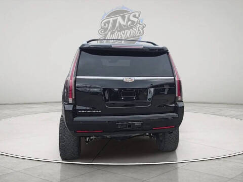 2019 Cadillac Escalade Platinum