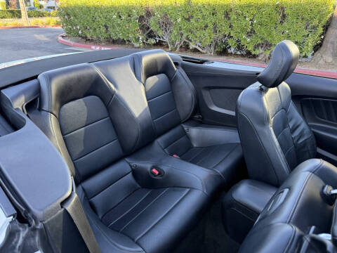 2015 Ford Mustang EcoBoost Premium