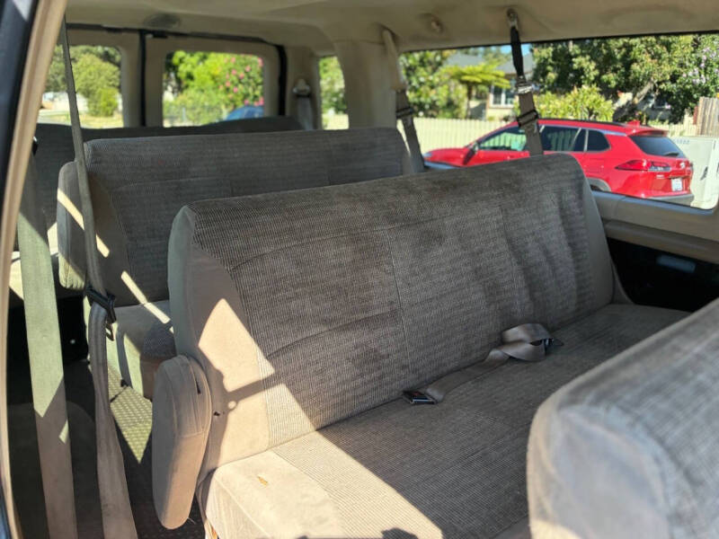 2003 Ford E-Series E-350 SD XLT