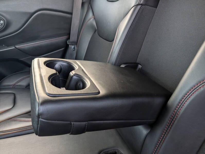 2019 Jeep Cherokee Trailhawk