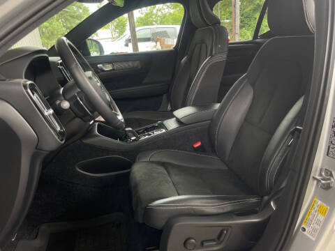 2019 Volvo XC40 T5 R-Design