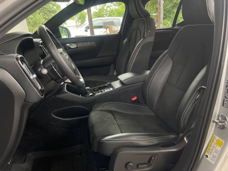 2019 Volvo XC40 T5 R-Design