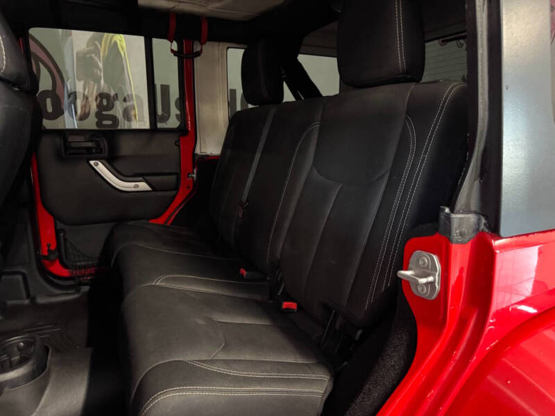 2016 Jeep Wrangler Unlimited Sahara