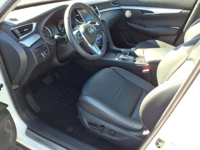 2022 Infiniti QX50 Essential