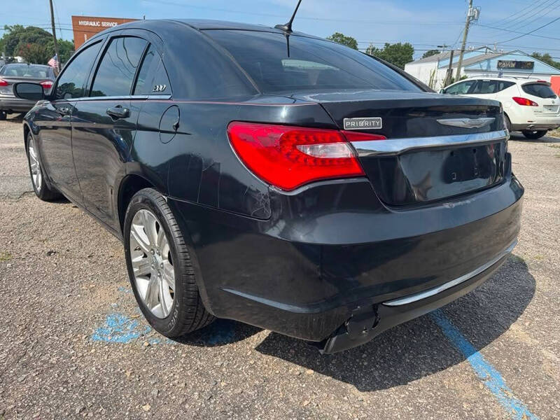2011 Chrysler 200 Touring