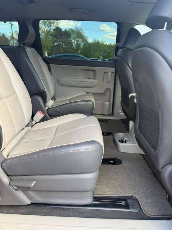 2018 Kia Sedona LX
