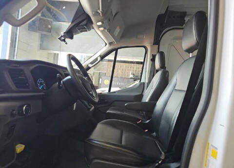 2025 Ford Transit 250