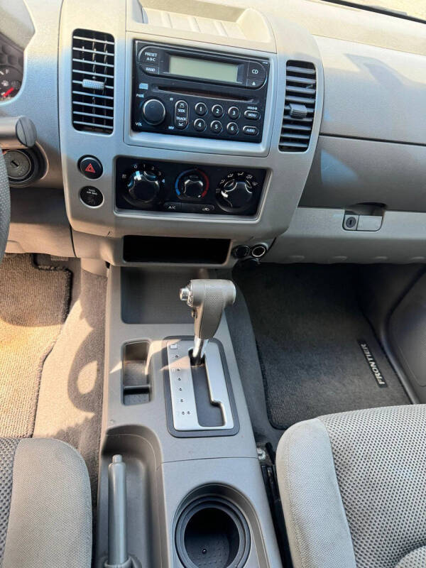 2006 Nissan Frontier SE
