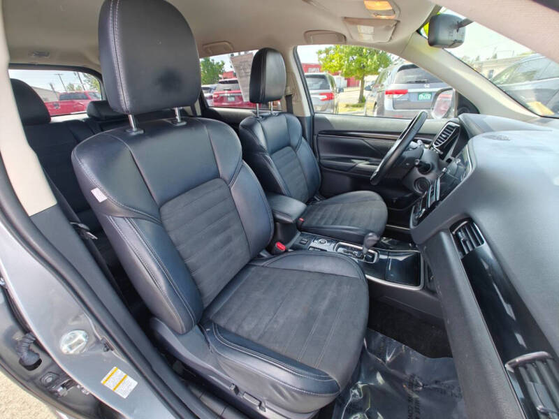 2019 Mitsubishi Outlander SE