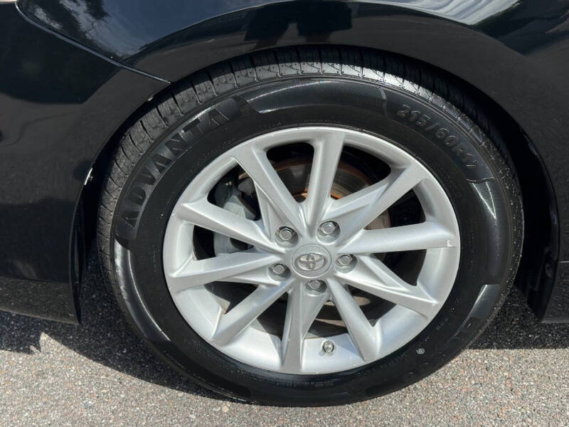2012 Toyota Prius v Five