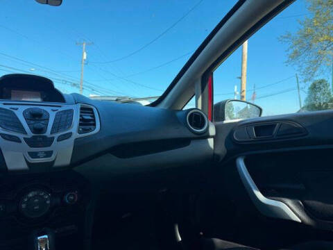 2013 Ford Fiesta SE