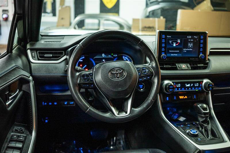 2020 Toyota RAV4 Hybrid XSE