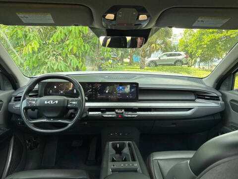2024 Kia EV9 Light Long Range