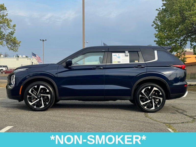 2022 Mitsubishi Outlander SE