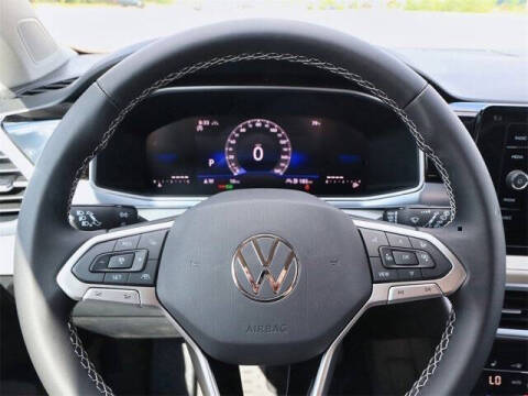 2025 Volkswagen Taos SE 4Motion