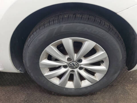 2016 Volkswagen Beetle 1.8T Classic PZEV