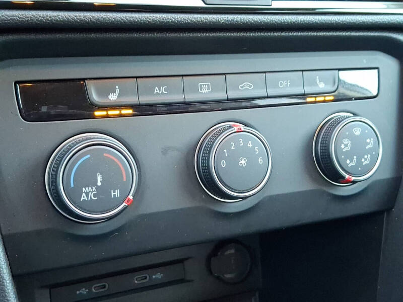 2022 Volkswagen Taos SE 4Motion