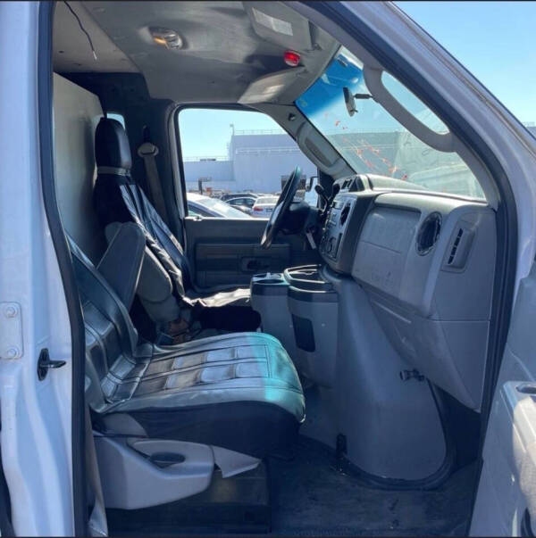 2013 Ford E-Series
