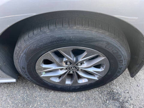 2023 Toyota Sienna XLE 8-Passenger