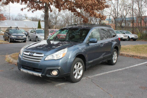 2013 Subaru Outback for sale at Auto Bahn Motors in Winchester VA