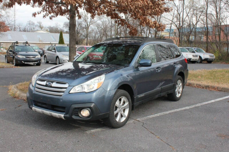 2013 Subaru Outback for sale at Auto Bahn Motors in Winchester VA