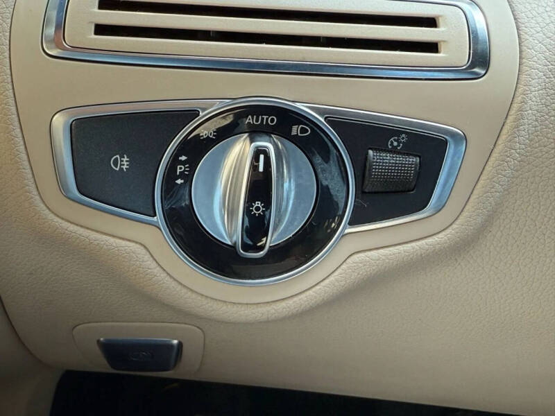 2015 Mercedes-Benz C-Class C 300