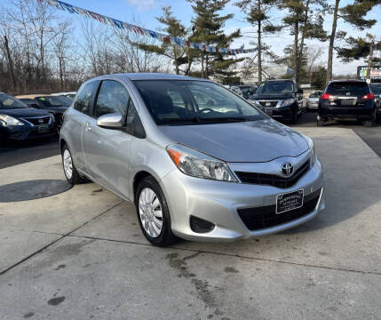 2012 Toyota Yaris 3-Door LE