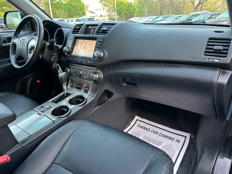 2012 Toyota Highlander SE