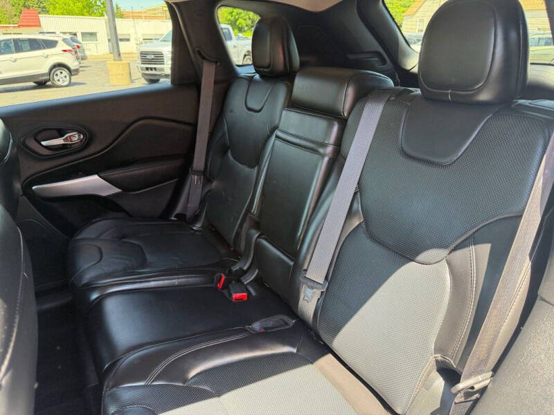 2016 Jeep Cherokee Overland