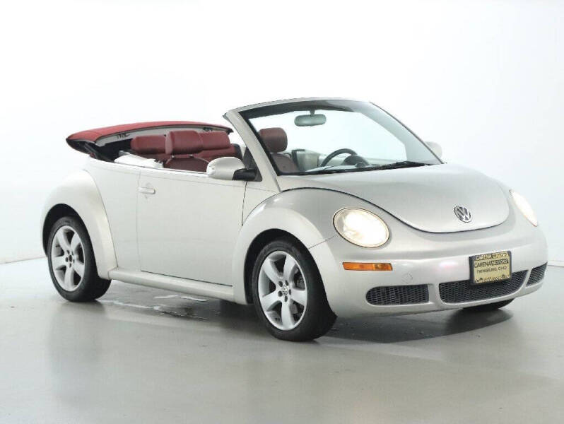 2009 Volkswagen New Beetle Convertible Blush Edition