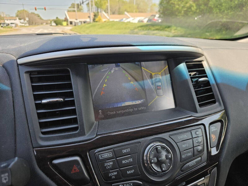 2015 Nissan Pathfinder SL