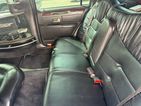 2006 Lincoln Town Car Executive