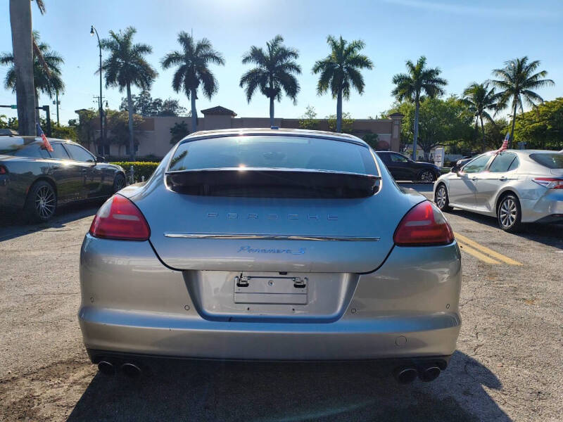 2013 Porsche Panamera S Hybrid