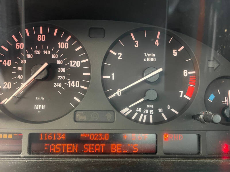 2003 BMW 5 Series 530i