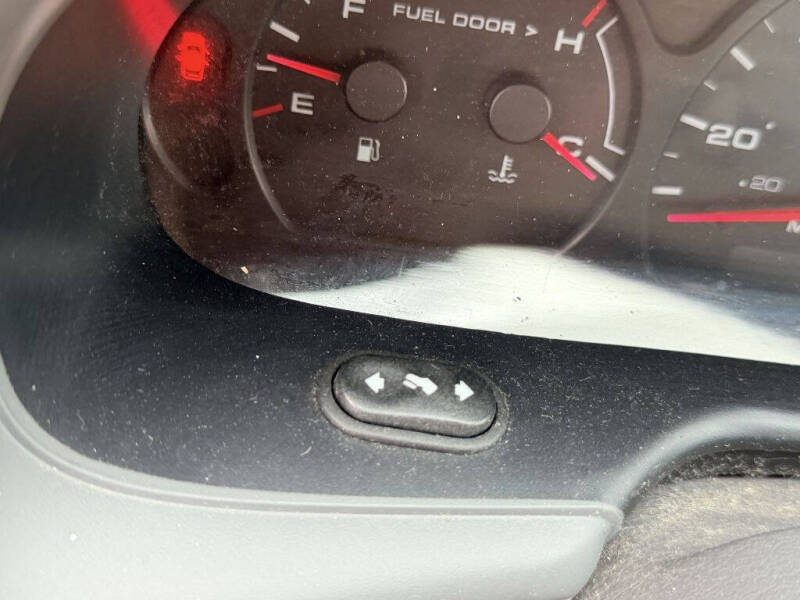 2003 Ford Taurus SE