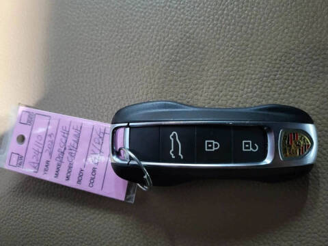 2023 Porsche Cayenne Coupe Platinum Edition