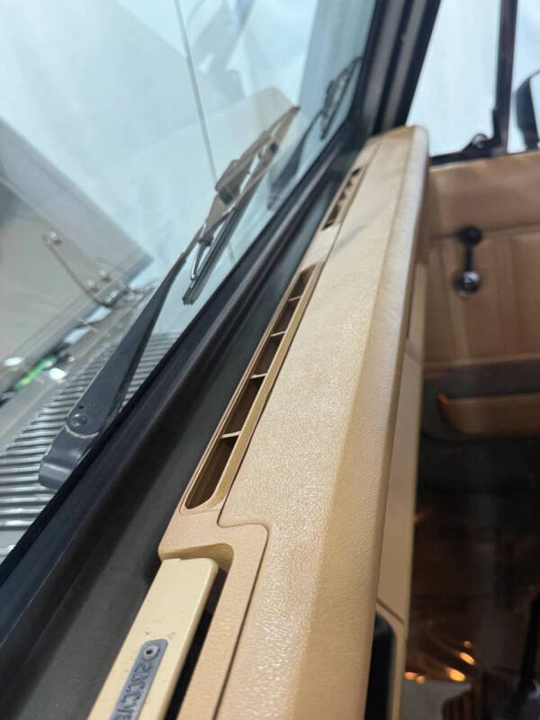 1988 Jeep Wrangler Sahara