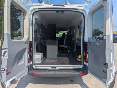 2017 Ford Transit 150 XLT