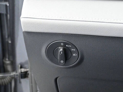 2024 Volkswagen Taos SE 4Motion