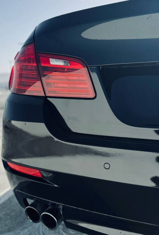 2015 BMW 5 Series 528i