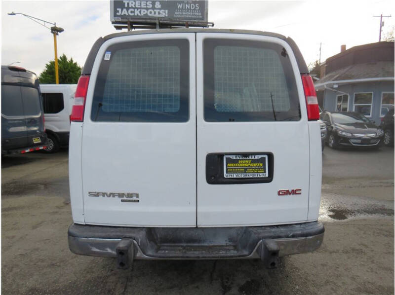 2016 GMC Savana 2500