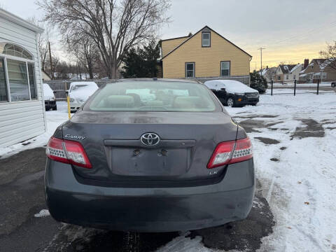 2010 Toyota Camry LE