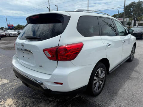 2020 Nissan Pathfinder SL