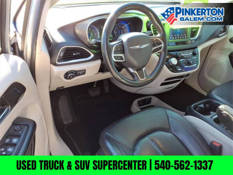 2020 Chrysler Pacifica Touring L