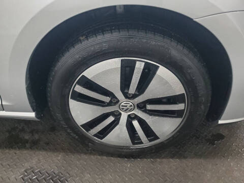 2019 Volkswagen e-Golf SE