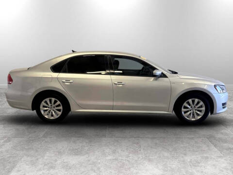 2015 Volkswagen Passat 1.8T S