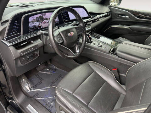 2023 Cadillac Escalade Sport